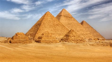 Mısır piramitleri hakkında kısa bilgi
